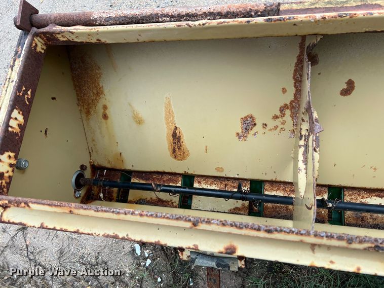 image for item LU9826 Land Pride PS1572  seeder