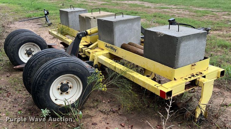 image for item LU9829 Holland AerWay 1500  aerator