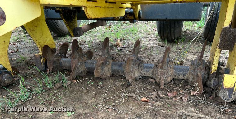 image for item LU9829 Holland AerWay 1500  aerator