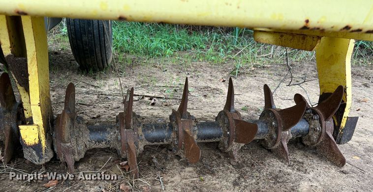 image for item LU9829 Holland AerWay 1500  aerator