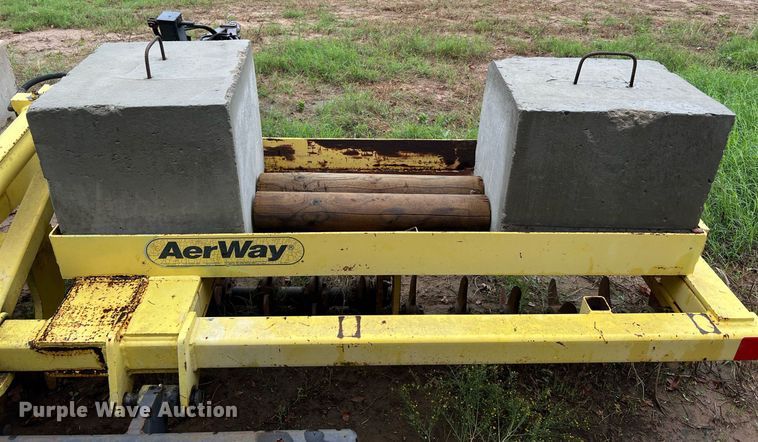 image for item LU9829 Holland AerWay 1500  aerator