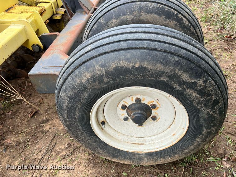 image for item LU9829 Holland AerWay 1500  aerator