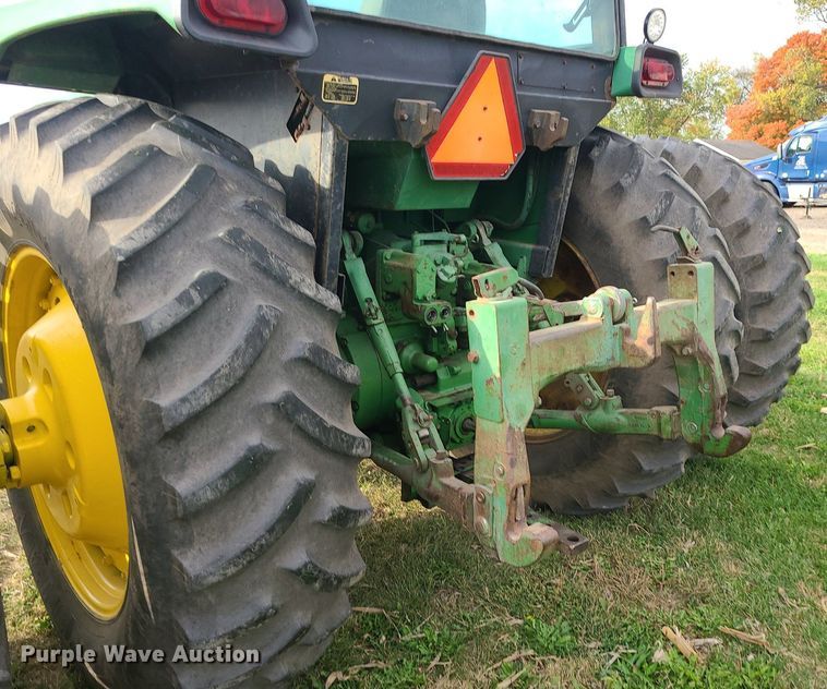 image for item MJ9452 1981 John Deere 4440  tractor