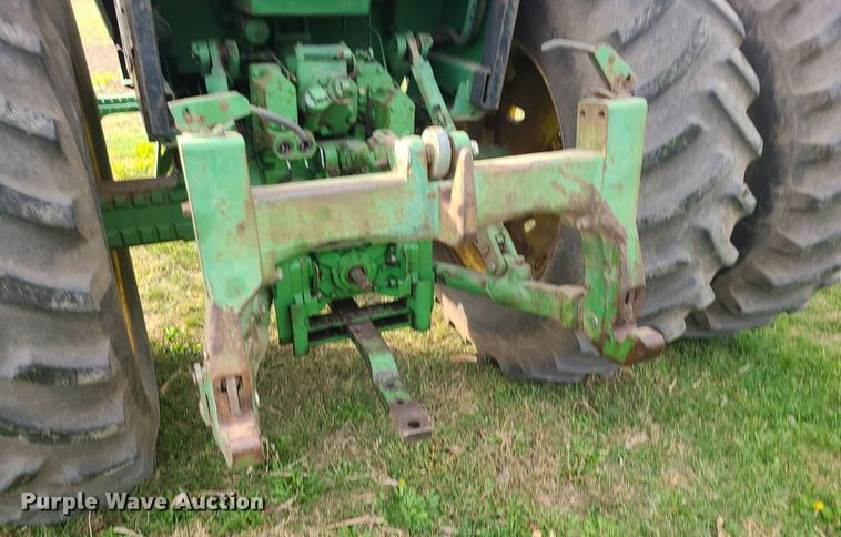 image for item MJ9452 1981 John Deere 4440  tractor