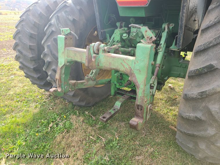 image for item MJ9452 1981 John Deere 4440  tractor
