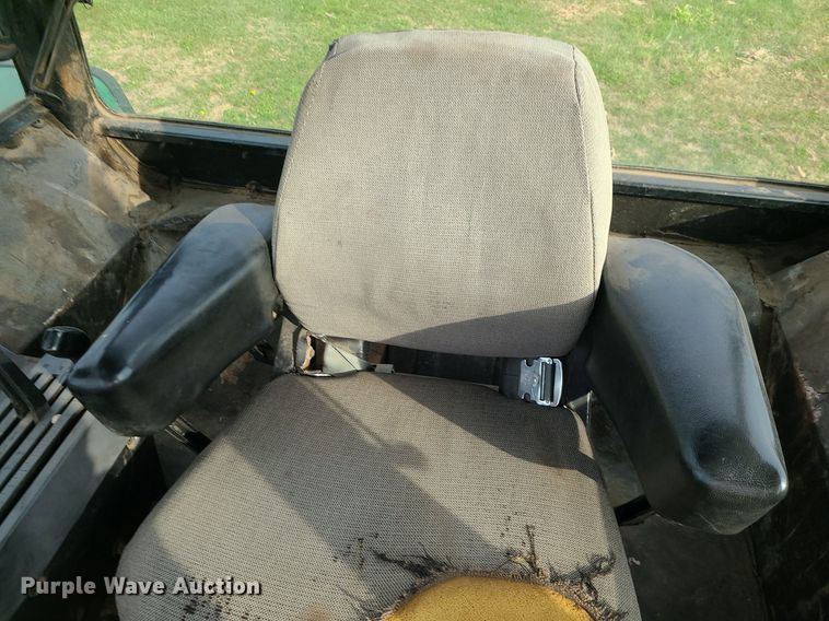 image for item MJ9452 1981 John Deere 4440  tractor