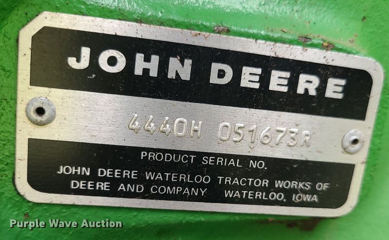 image for item MJ9452 1981 John Deere 4440  tractor