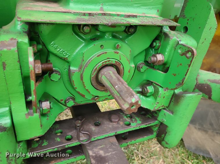 image for item MJ9452 1981 John Deere 4440  tractor