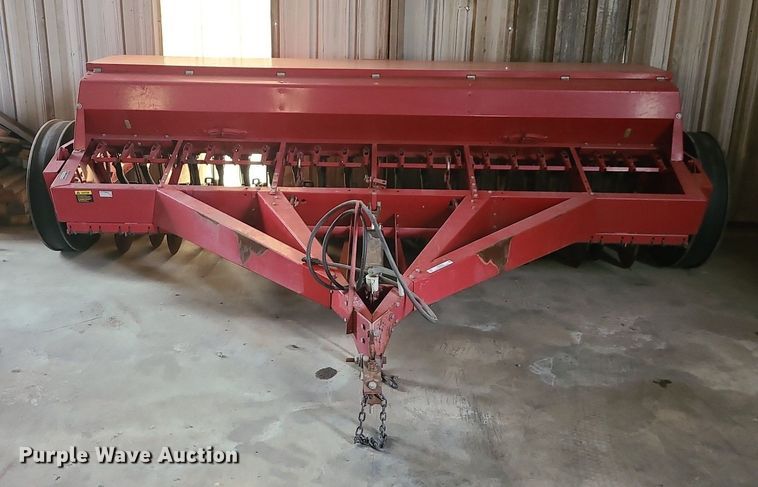 image for item MJ9453 International 5100  grain drill