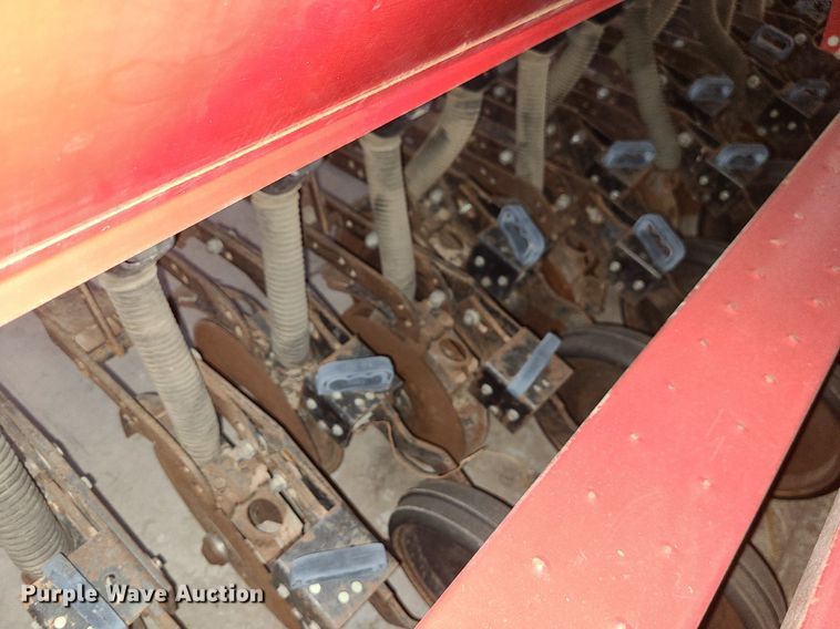 image for item MJ9453 International 5100  grain drill