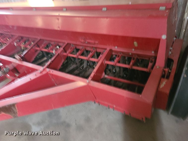 image for item MJ9453 International 5100  grain drill