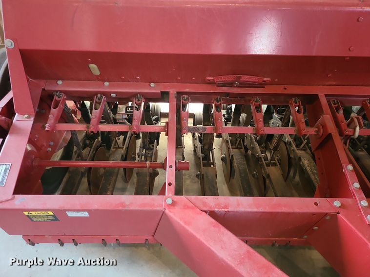 image for item MJ9453 International 5100  grain drill