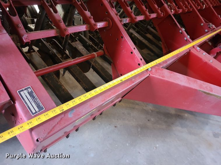 image for item MJ9453 International 5100  grain drill