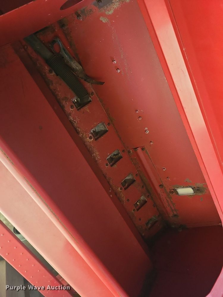 image for item MJ9453 International 5100  grain drill