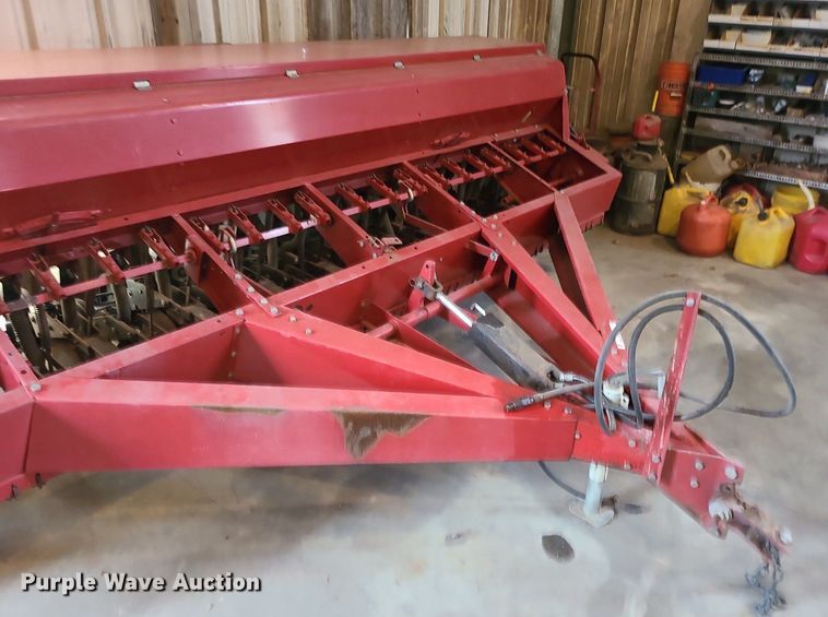 image for item MJ9453 International 5100  grain drill