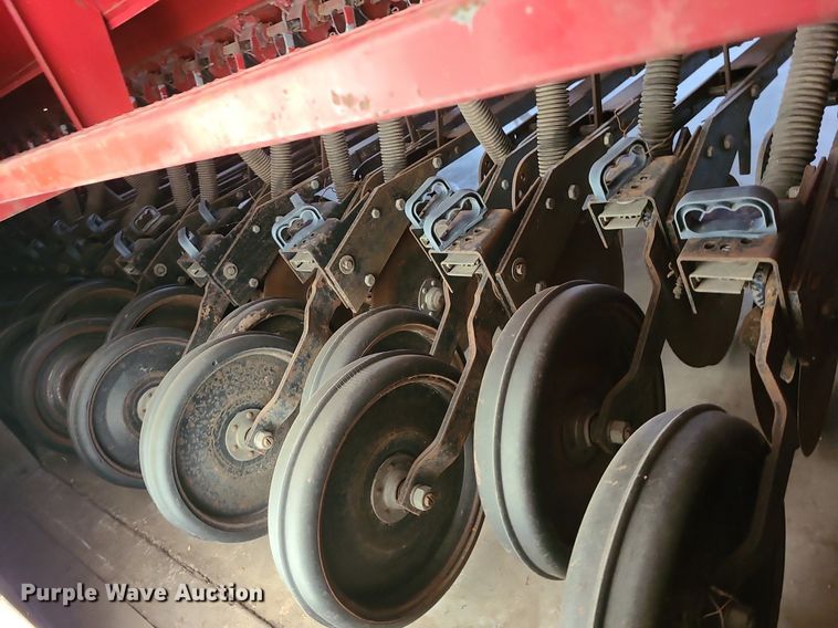 image for item MJ9453 International 5100  grain drill