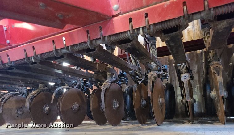 image for item MJ9453 International 5100  grain drill