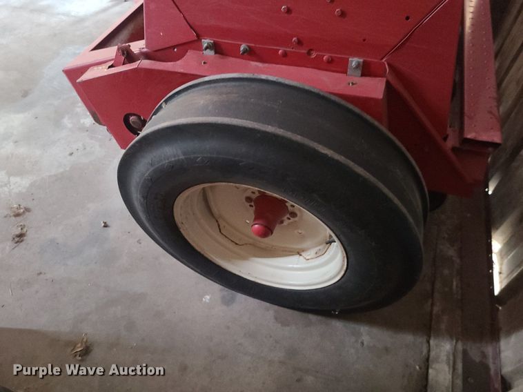 image for item MJ9453 International 5100  grain drill