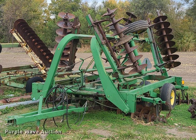 image for item MJ9455 John Deere 235  disk