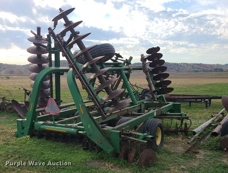 image for item MJ9455 John Deere 235  disk