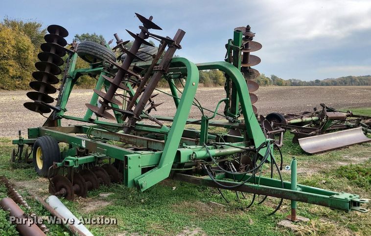 image for item MJ9455 John Deere 235  disk