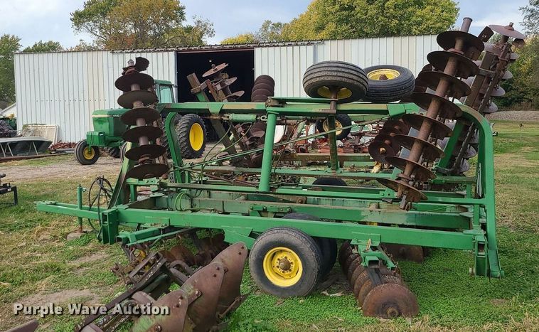 image for item MJ9455 John Deere 235  disk