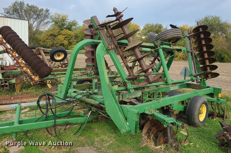 image for item MJ9455 John Deere 235  disk