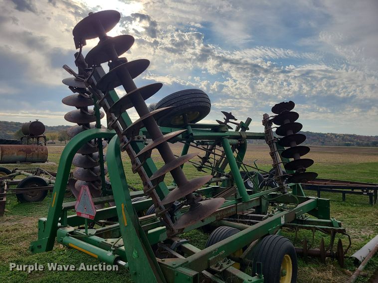 image for item MJ9455 John Deere 235  disk