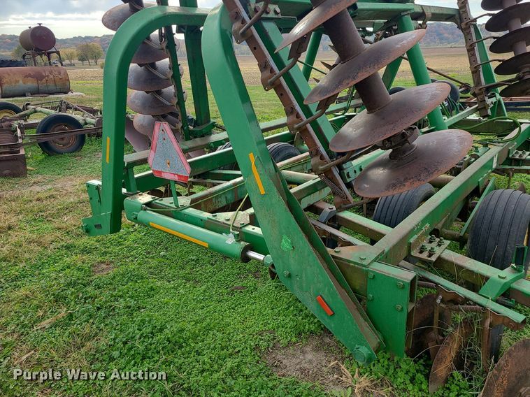 image for item MJ9455 John Deere 235  disk