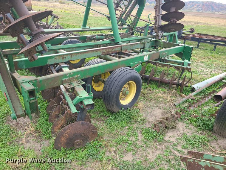 image for item MJ9455 John Deere 235  disk