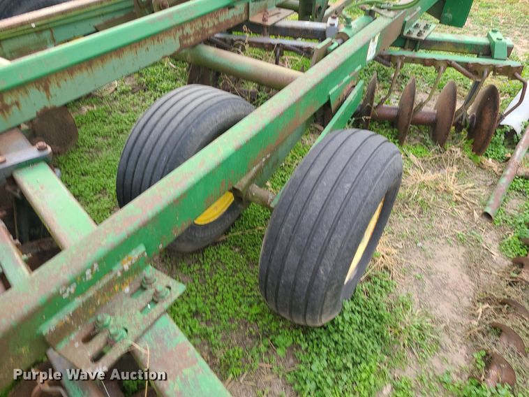 image for item MJ9455 John Deere 235  disk
