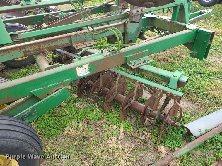 image for item MJ9455 John Deere 235  disk