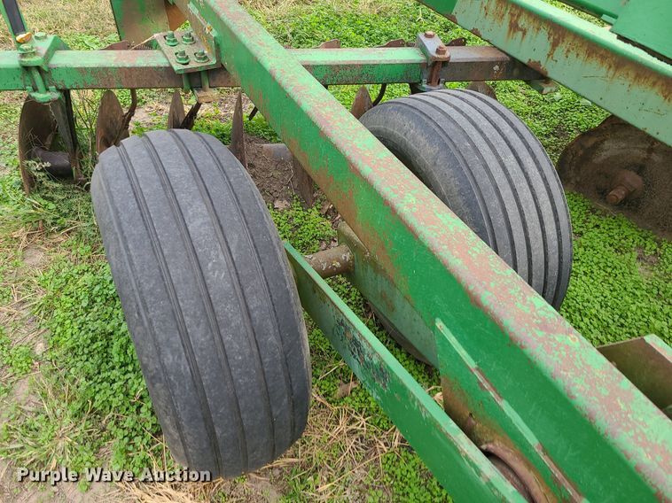 image for item MJ9455 John Deere 235  disk