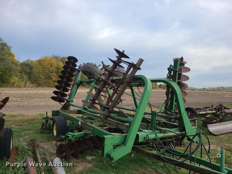 image for item MJ9455 John Deere 235  disk