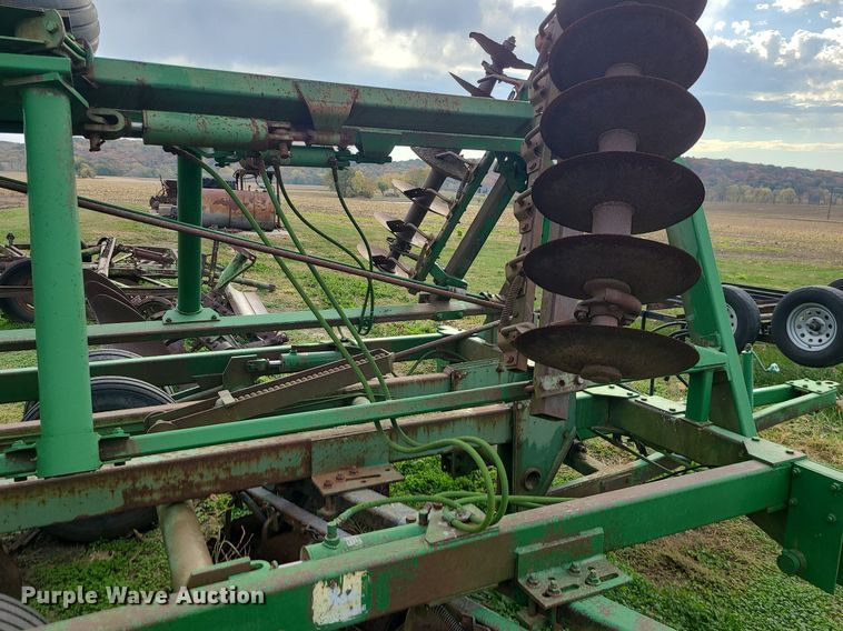 image for item MJ9455 John Deere 235  disk