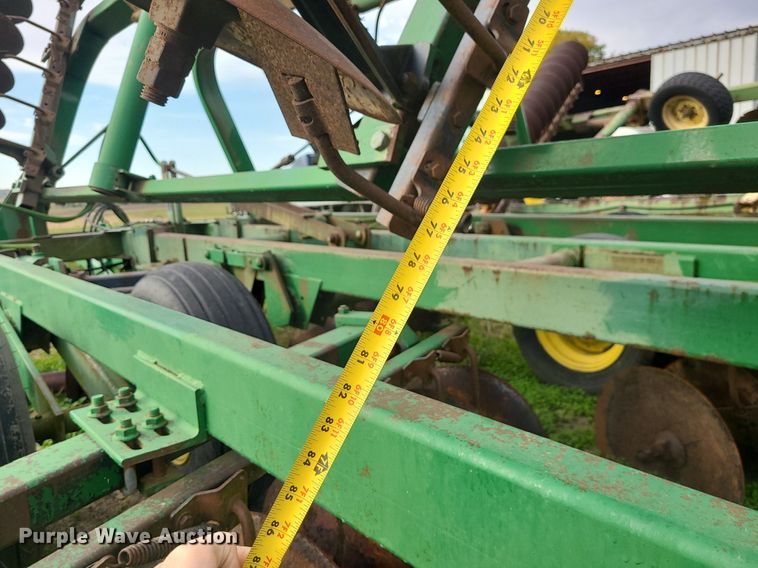 image for item MJ9455 John Deere 235  disk