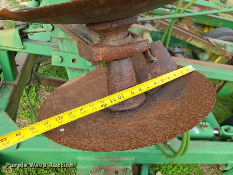image for item MJ9455 John Deere 235  disk