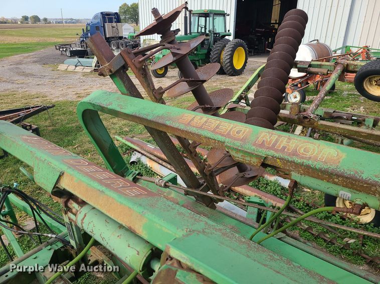 image for item MJ9455 John Deere 235  disk