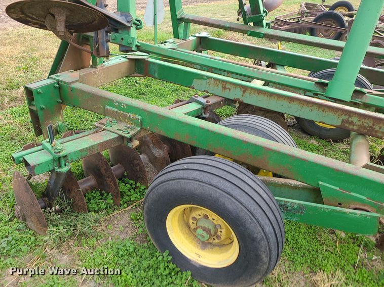 image for item MJ9455 John Deere 235  disk