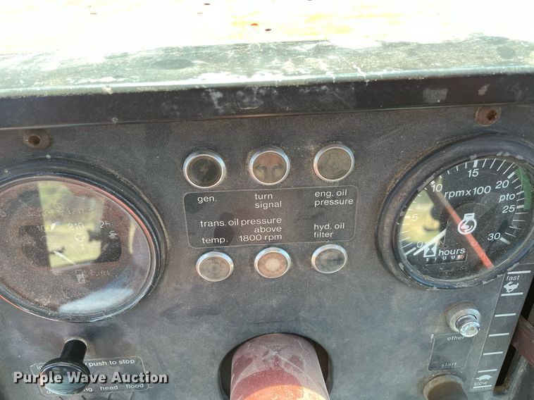 image for item NA9676 Allis Chalmers 7050  tractor