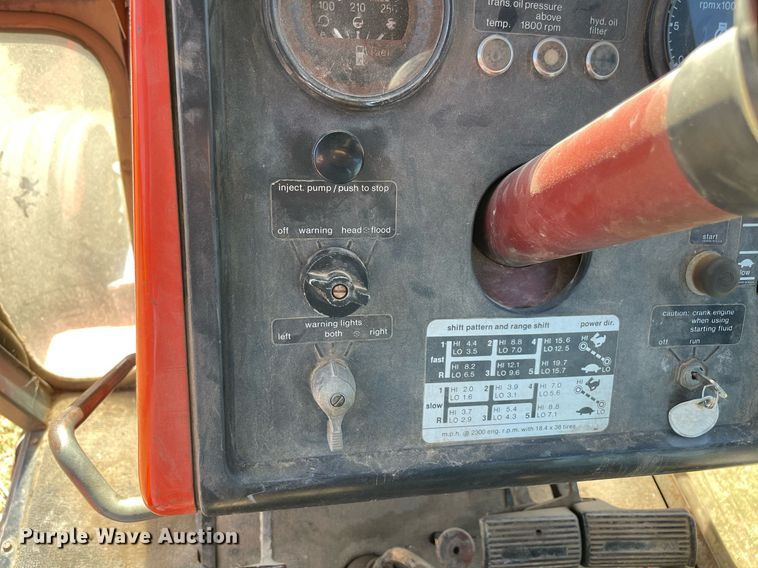 image for item NA9676 Allis Chalmers 7050  tractor