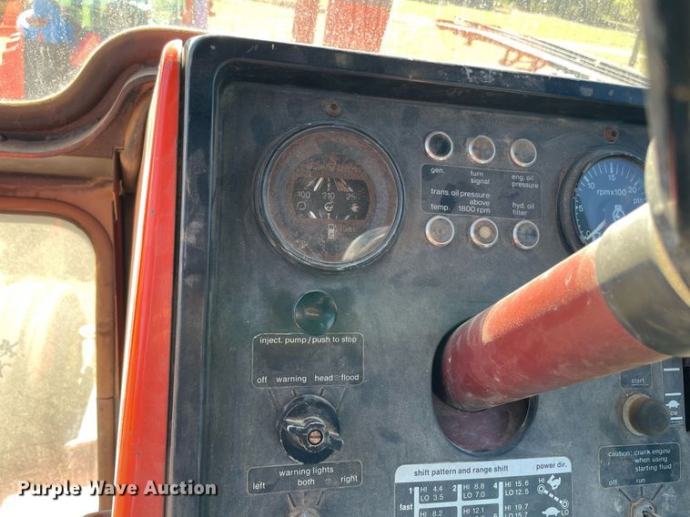 image for item NA9676 Allis Chalmers 7050  tractor