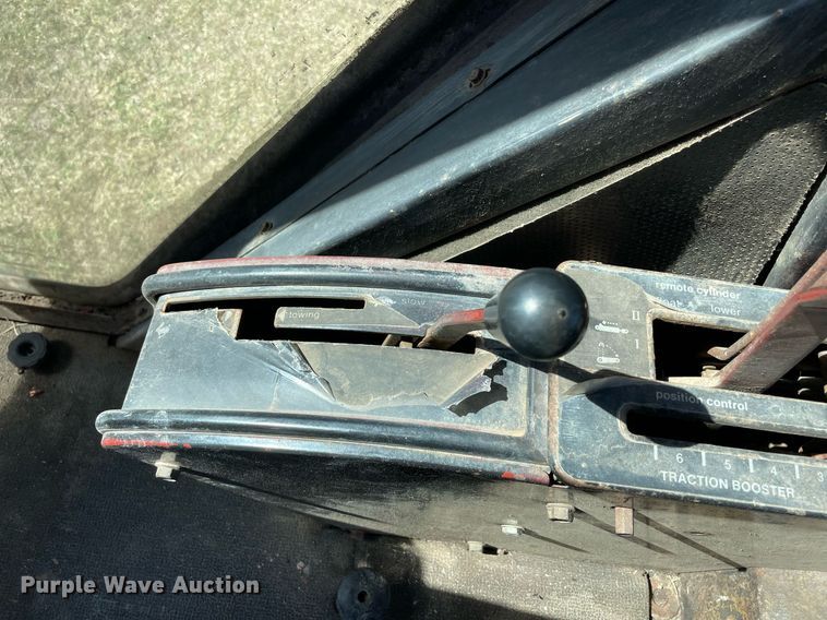 image for item NA9676 Allis Chalmers 7050  tractor