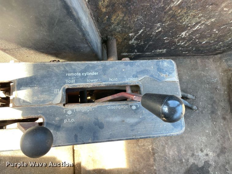 image for item NA9676 Allis Chalmers 7050  tractor