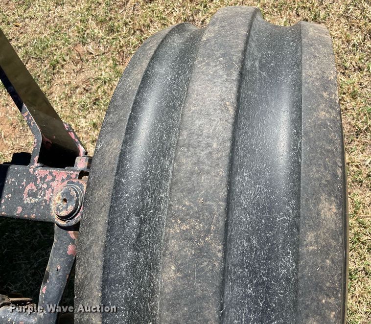 image for item NA9676 Allis Chalmers 7050  tractor