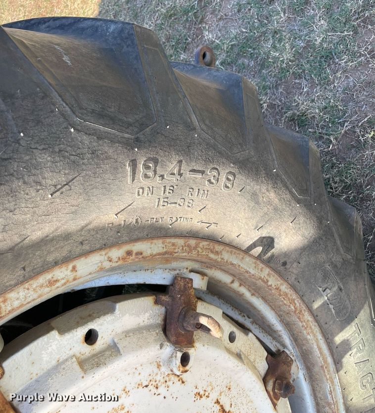 image for item NA9676 Allis Chalmers 7050  tractor