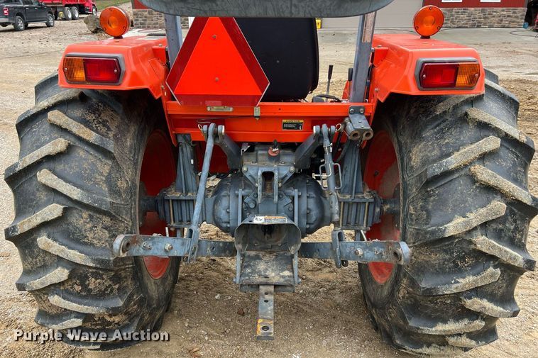 image for item NI9108 Kubota M4800SU  tractor