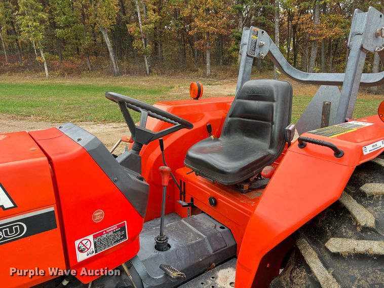 image for item NI9108 Kubota M4800SU  tractor