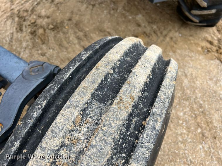 image for item NI9108 Kubota M4800SU  tractor