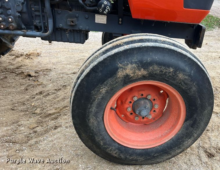 image for item NI9108 Kubota M4800SU  tractor